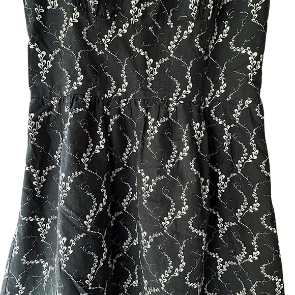 ANN TAYLOR | NWOT BLACK & WHITE FLORAL COTTON VINE SUNDRESS SPAGHETTI STRAPS | 4 - Picture 5 of 12